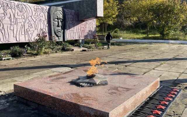 В запорожском Бердянске зажегся Вечный огонь