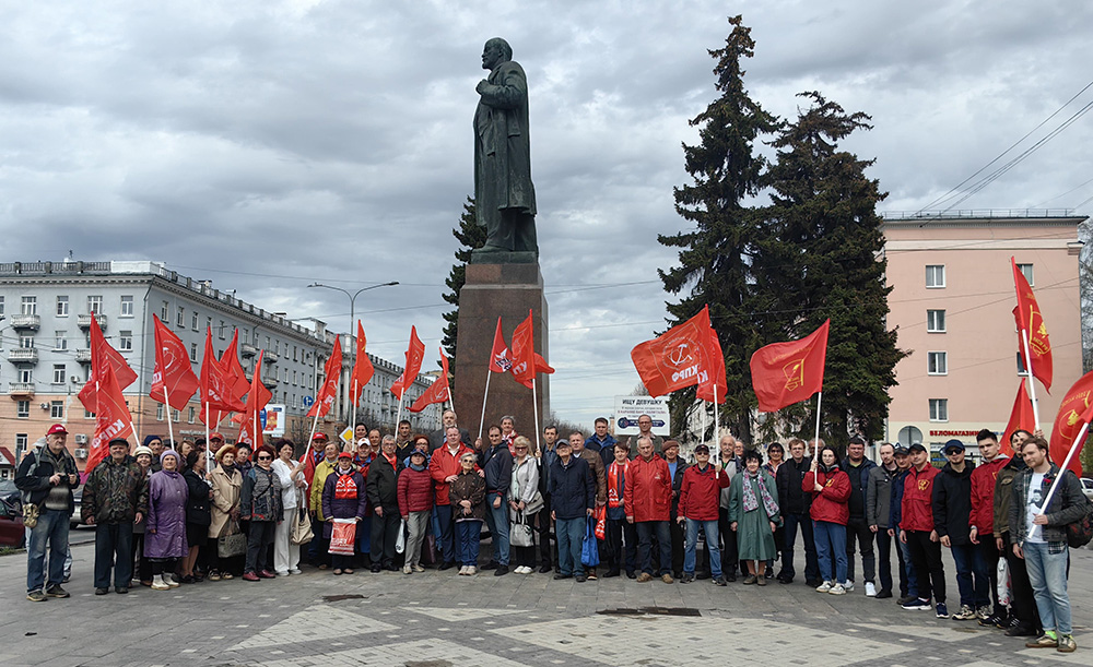 День рождения В.И.Ленина отмечен в Иваново и во многих городах России торжественно и людно