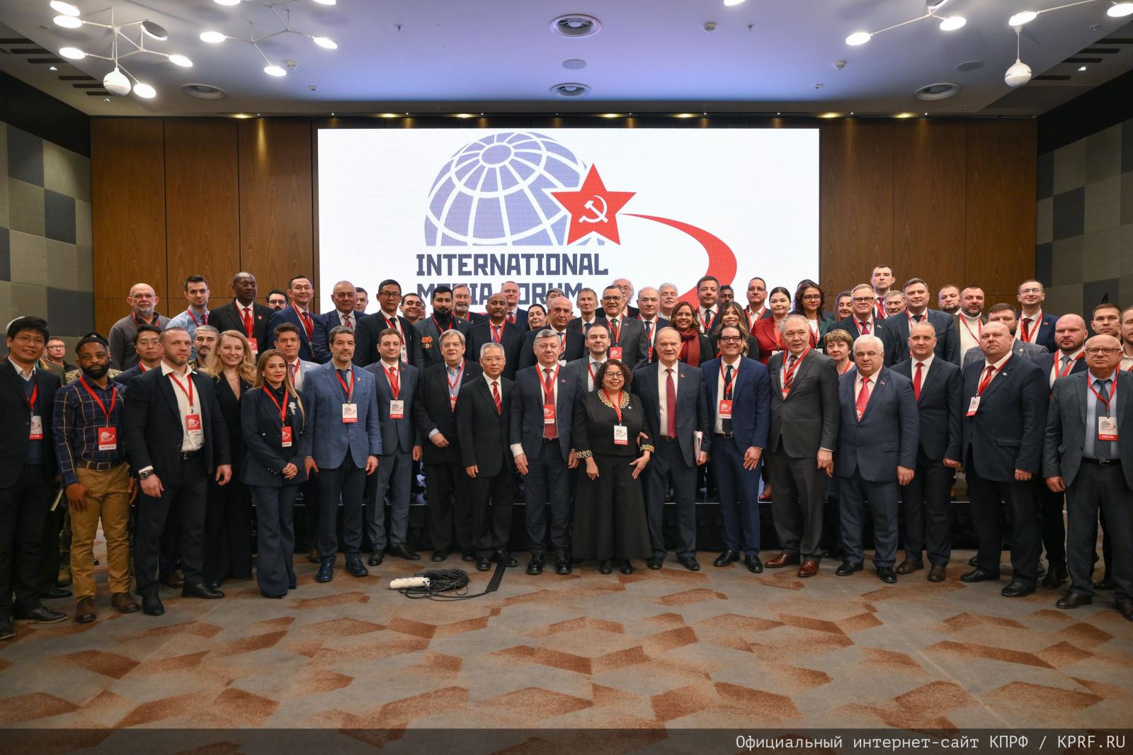 Фашизм всегда яростный антикоммунизм