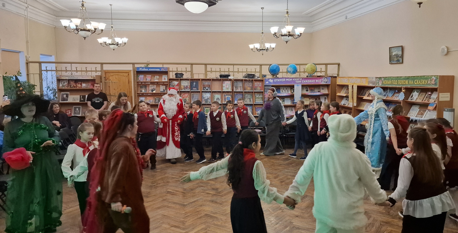 Традиционная пионерская ёлка в Рязани